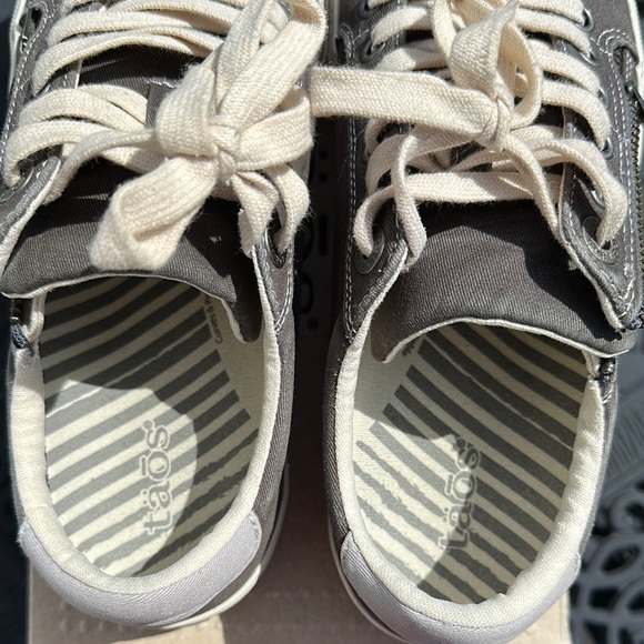 Taos Footwear Z Soul Gray and Cream Casual Sneakers - Picture 6 of 13